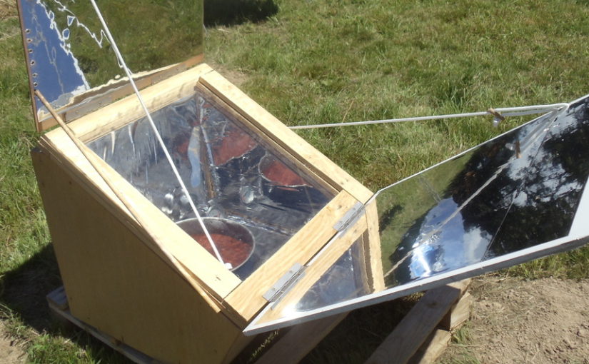 Four solaire cuiseur type boite