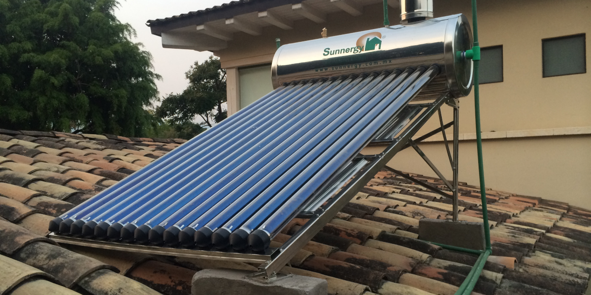 A solar water heater for free energy recovery - Solar Brother