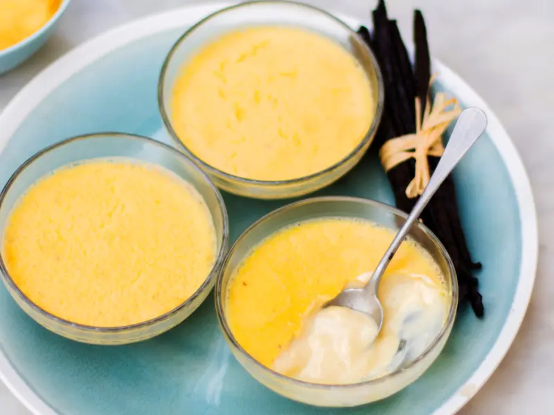 Recette solaire de petites crèmes à la vanille